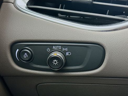 Used 2024 Chevrolet Malibu LT image 16