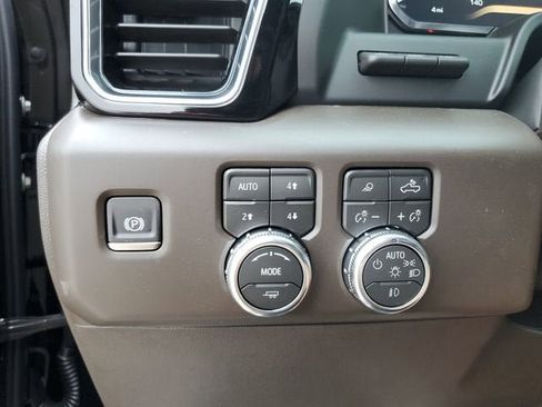 New 2026 GMC Sierra 1500 Denali w/ Denali Reserve Package AWD/4WD image 31