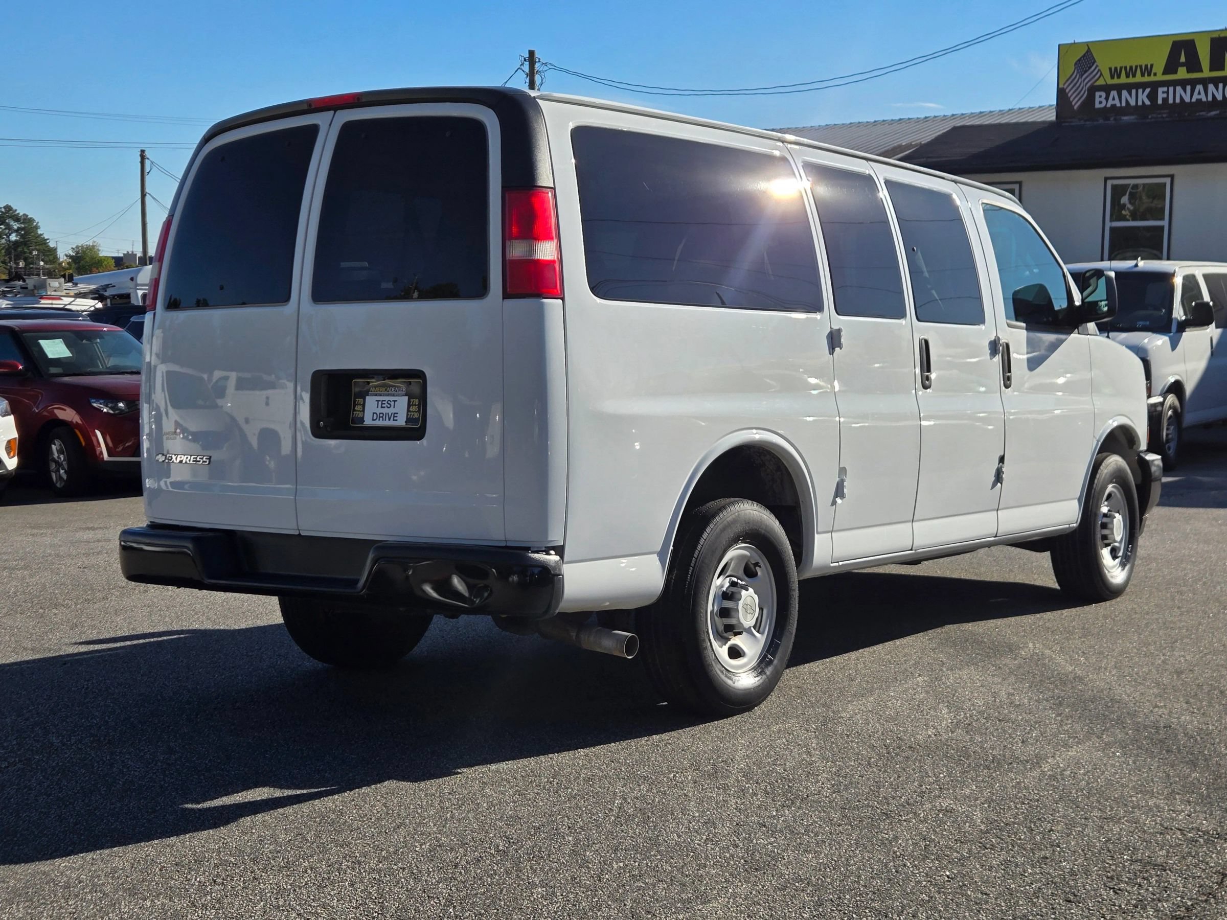 Used 2017 Chevrolet Express 2500 LS RWD image 14