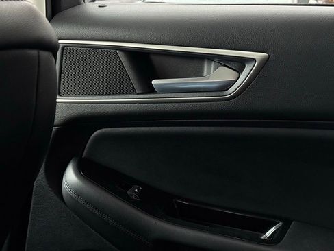 Used 2019 Ford Edge SEL w/ Equipment Group 201A image 35