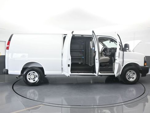 New 2025 Chevrolet Express 3500 Extended w/ Driver Convenience Package image 66