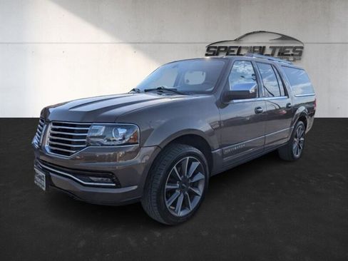 Used 2017 Lincoln Navigator L Reserve image 5