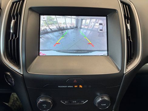 Used 2019 Ford Edge SEL w/ Equipment Group 201A FWD image 22