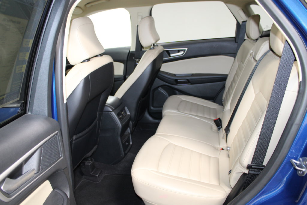 Used 2024 Ford Edge SEL AWD/4WD image 23