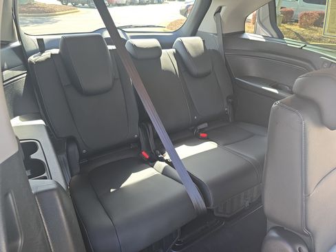 Used 2023 Honda Odyssey Touring image 12