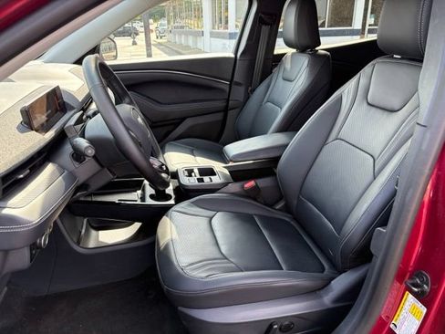 Used 2025 Ford Mustang Mach-E Premium AWD/4WD image 18