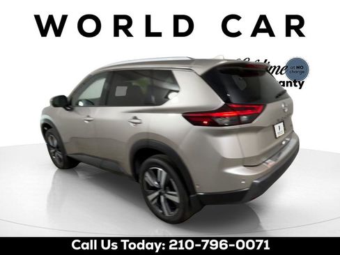 Used 2024 Nissan Rogue SL w/ SL Premium Package image 3