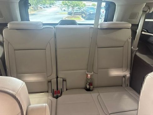 Used 2021 GMC Yukon Denali w/ Denali Premium Package RWD image 23