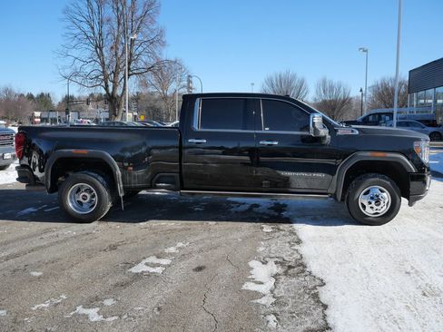 Used 2022 GMC Sierra 3500 Denali w/ Denali Ultimate Package image 9