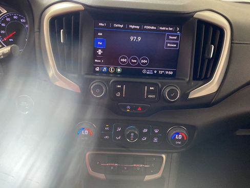 Used 2024 GMC Terrain SLT FWD image 48