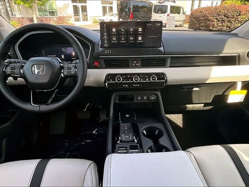 Used 2026 Honda Passport RTL image 5