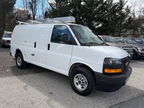 Used 2022 GMC Savana 2500 w/ Driver Convenience Package image 7