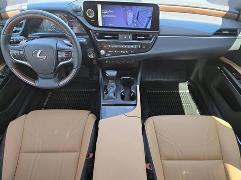 Used 2025 Lexus ES 350 Ultra Luxury w/ Accessory Package (Z2) image 20