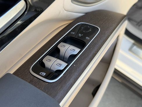 Used 2022 Mercedes-Benz EQS 450+ Sedan image 23