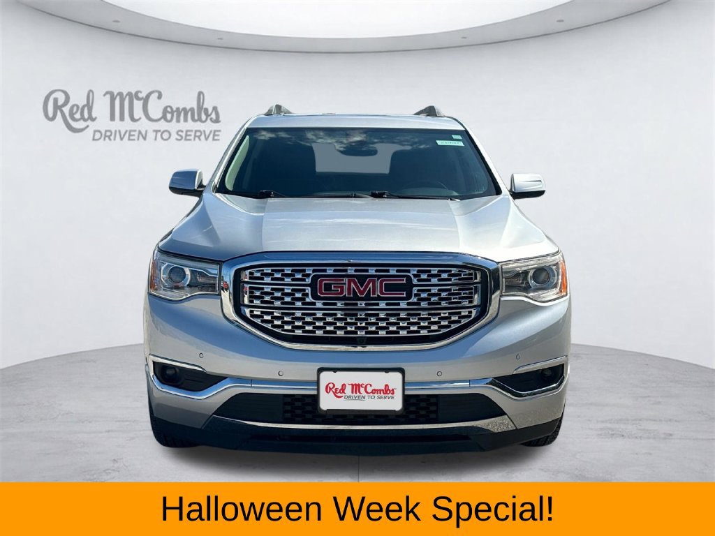 Used 2019 GMC Acadia Denali w/ Technology Package FWD image 2