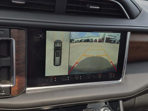 Certified 2024 GMC Yukon Denali Ultimate AWD/4WD image 35