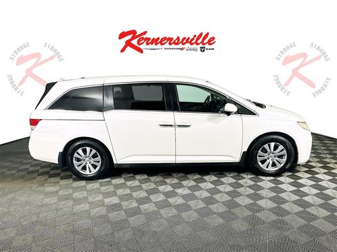 Used 2016 Honda Odyssey SE image 8