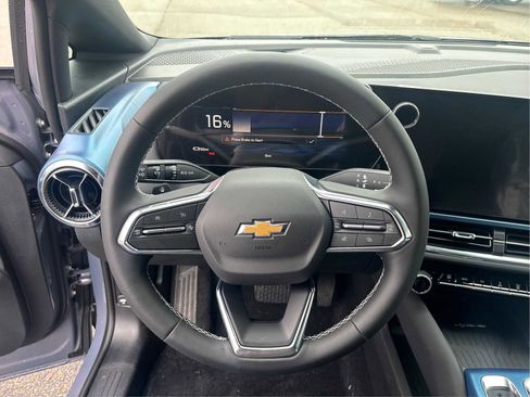 New 2026 Chevrolet Equinox EV LT image 19