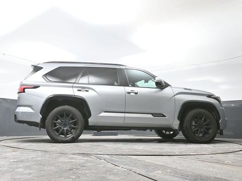 Used 2024 Toyota Sequoia Platinum AWD/4WD image 24