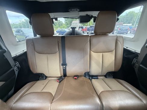 Used 2016 Jeep Wrangler Unlimited Sahara AWD/4WD image 23