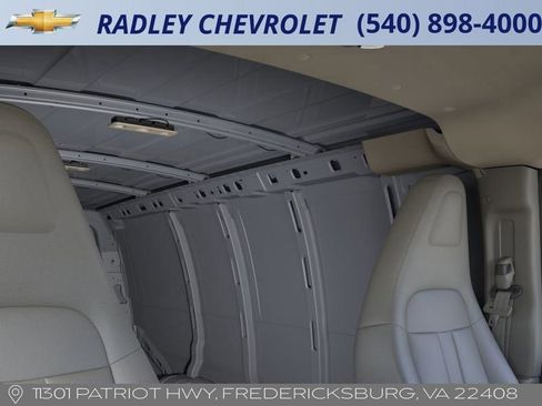 New 2025 Chevrolet Express 3500 w/ Driver Convenience Package image 24