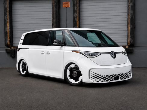 Used 2025 Volkswagen ID. Buzz Pro S RWD image 29
