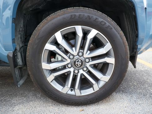 Used 2025 Toyota 4Runner Limited image 13