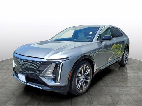 Certified 2024 Cadillac Lyriq Luxury AWD/4WD image 1