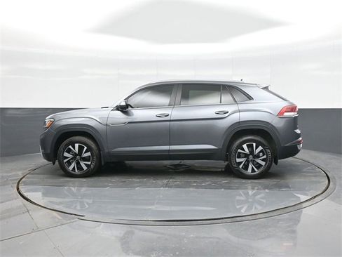 Used 2023 Volkswagen Atlas Cross Sport SE image 4