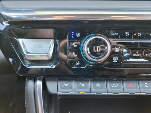 Used 2024 GMC Sierra 1500 Denali Ultimate image 24