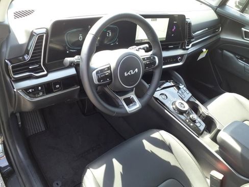 New 2025 Kia Sportage EX image 12