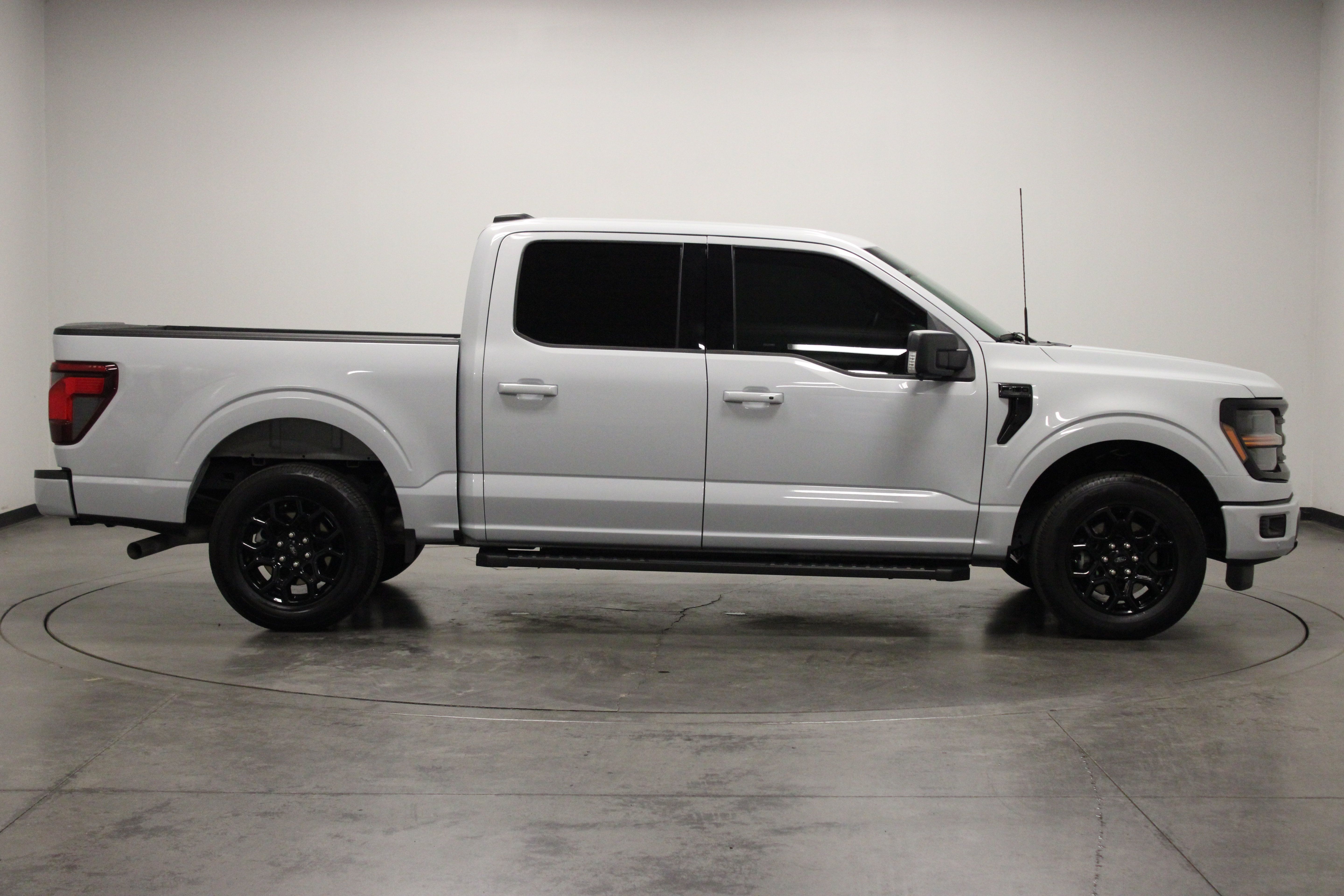 Used 2025 Ford F150 XLT w/ Equipment Group 302A MID RWD image 9
