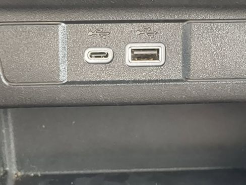 Used 2023 Chevrolet Colorado LT w/ LT Convenience Package image 27