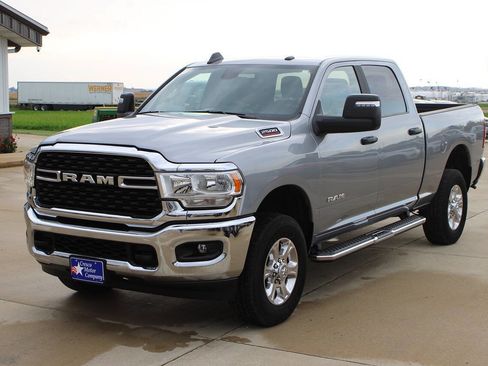 Used 2024 RAM 2500 Big Horn w/ Bed Utility Group image 1