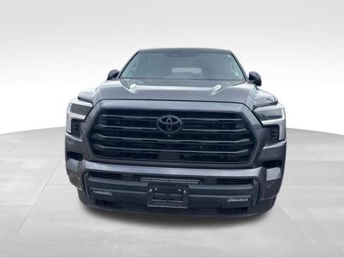 Used 2023 Toyota Sequoia SR5 w/ SR5 Premium Package AWD/4WD image 5