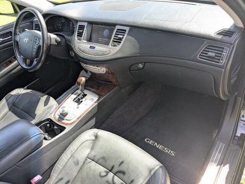 Used 2011 Hyundai Genesis 3.8 w/ Technology Pkg 4 image 42