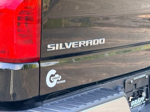 Used 2024 Chevrolet Silverado 1500 LT w/ Protection Package AWD/4WD image 29