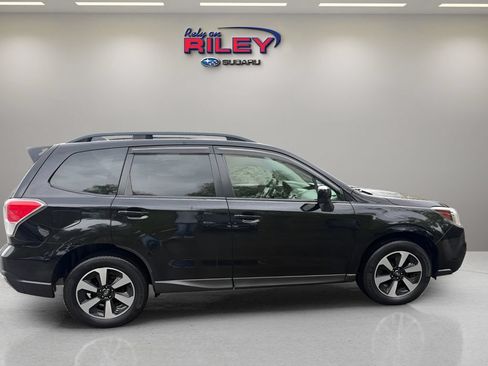 Used 2017 Subaru Forester 2.5i Premium AWD/4WD image 6