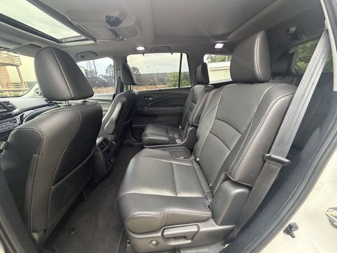 Used 2021 Honda Pilot Elite image 13