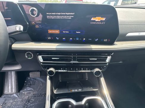 New 2026 Chevrolet Traverse LT w/ Enhanced Driving Package FWD image 30