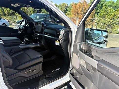 Used 2025 Ford F150 Lariat w/ Equipment Group 502A High AWD/4WD image 41