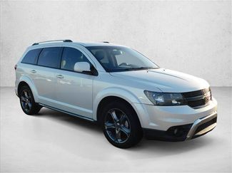 Used 2017 Dodge Journey Crossroad FWD video 3