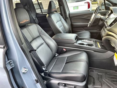 Used 2025 Honda Ridgeline TrailSport+ image 27