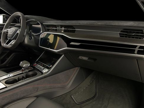 Used 2025 Audi RS 6 performance image 13