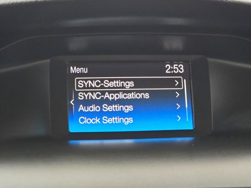 Used 2018 Ford Focus SE w/ SE Appearance Package image 20