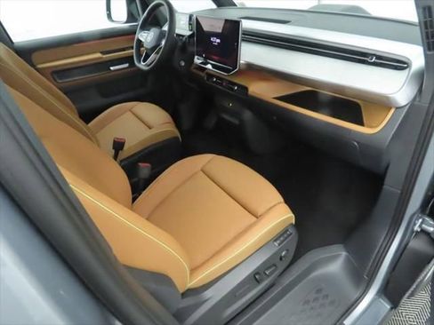 New 2025 Volkswagen ID. Buzz Pro S Plus image 20