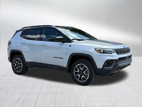 New 2025 Jeep Compass Trailhawk w/ Trailhawk Elite Group image 2