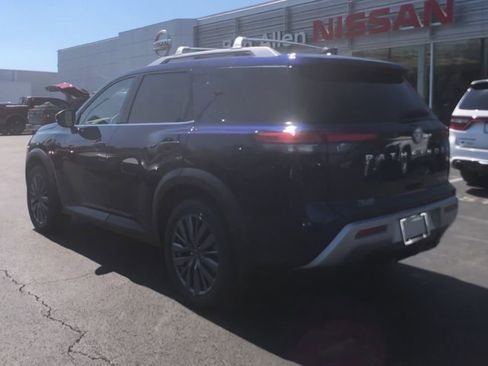 Used 2024 Nissan Pathfinder SL w/ SL Premium Package image 6