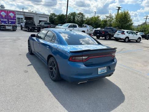 Used 2021 Dodge Charger SXT w/ Blacktop Package RWD image 15