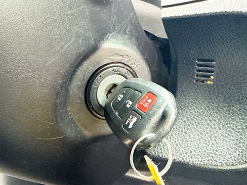 Used 2015 Toyota Corolla S image 8